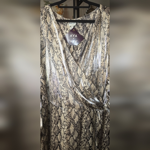 Ava & Viv Long Sleeve Snake Print Dress - Picture 4 of 6